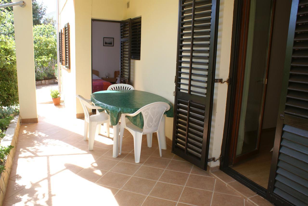 Apartment Ana M Krk Town Exterior foto